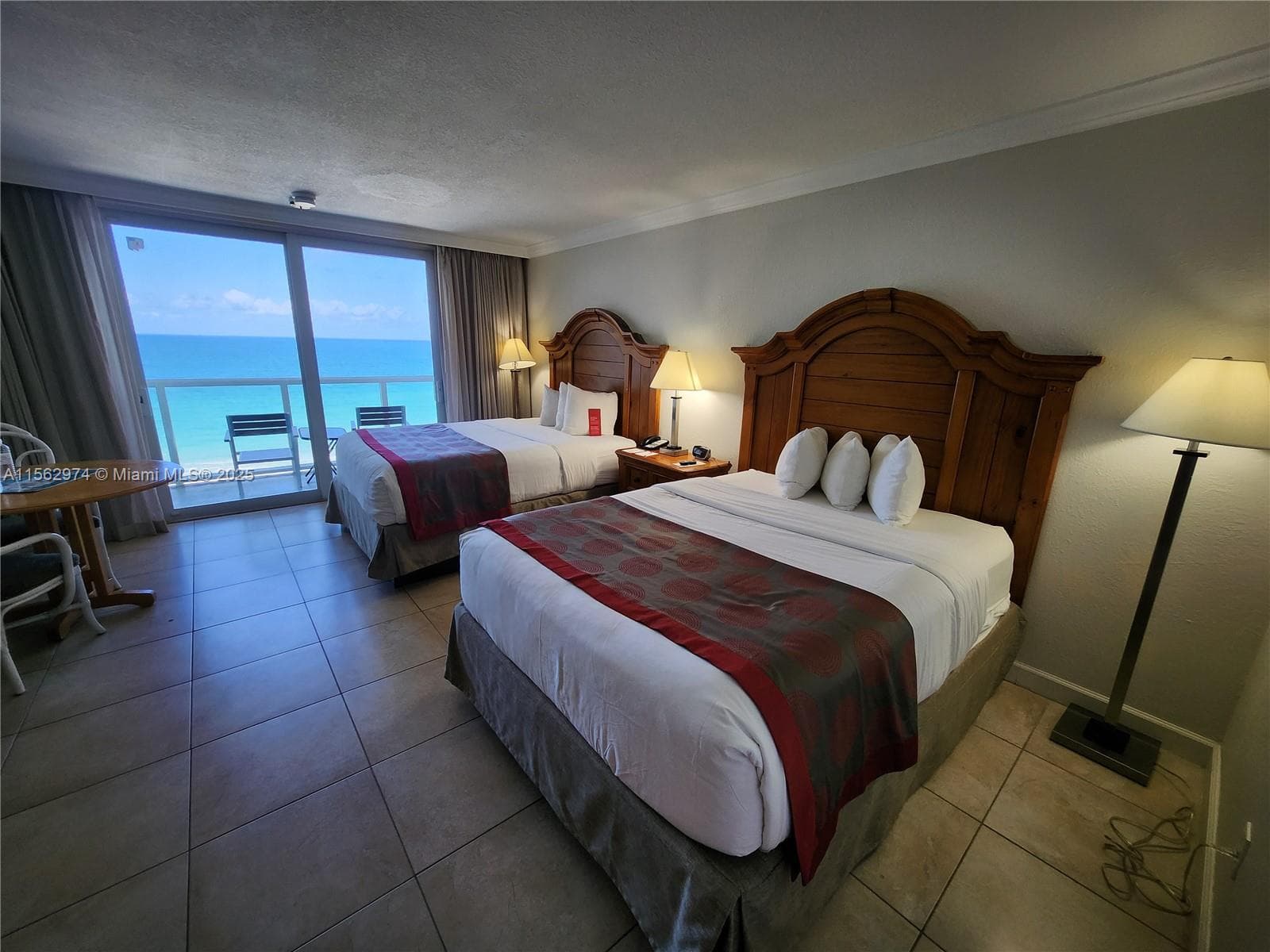 19201 Collins Ave 846 photo 6