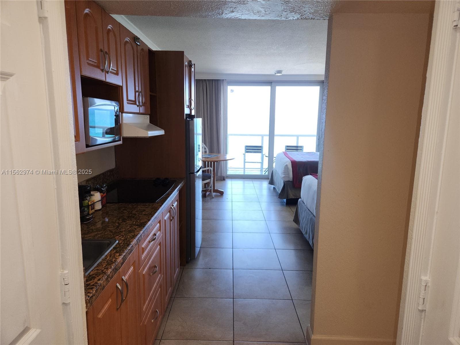 19201 Collins Ave 846 photo 9