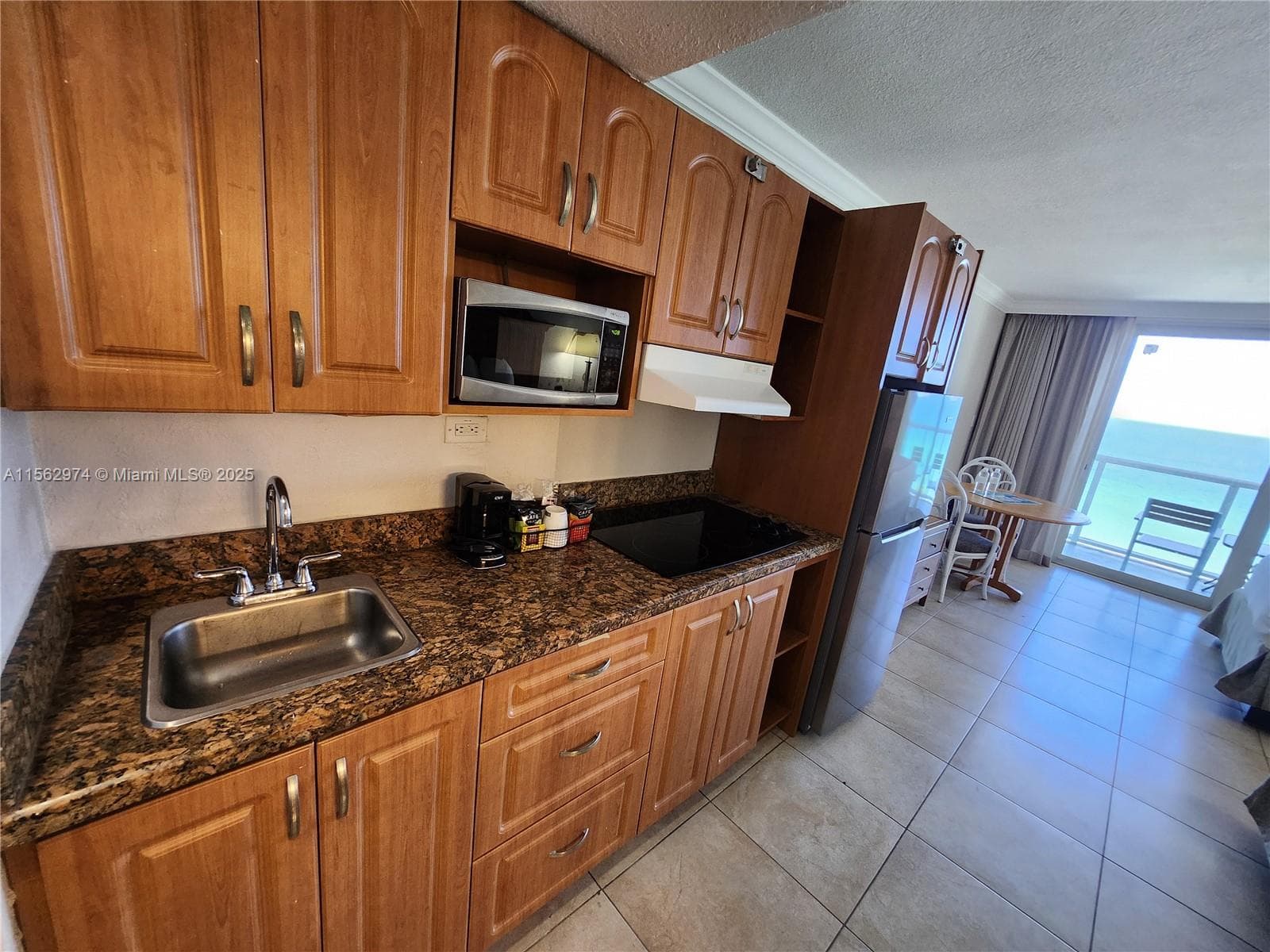 19201 Collins Ave 846 photo 10