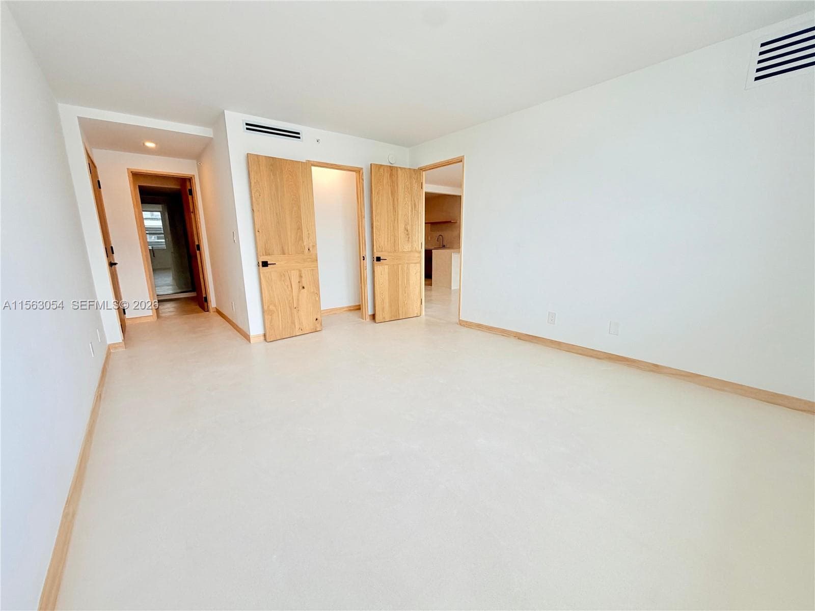 100 Lincoln Rd 1241 photo 13
