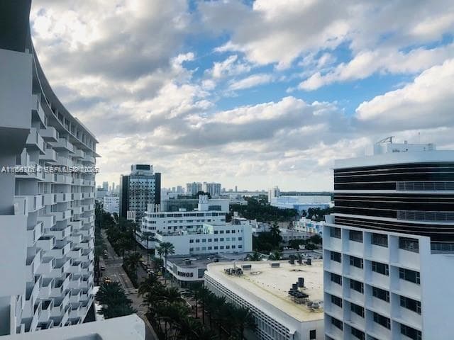 100 Lincoln Rd 1241 photo 18