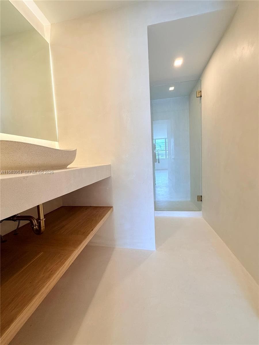 100 Lincoln Rd 1241 photo 15