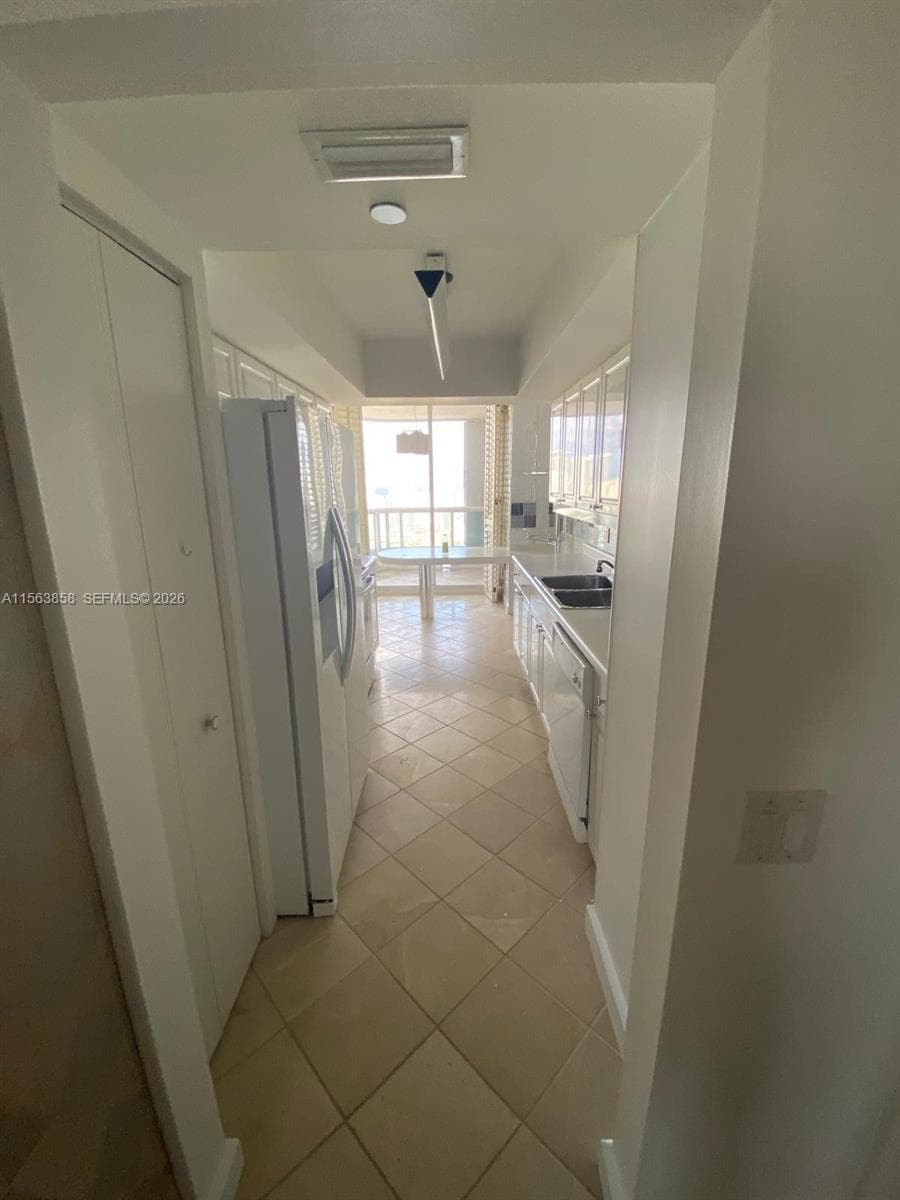21205 Yacht Club Dr PH09 photo 12