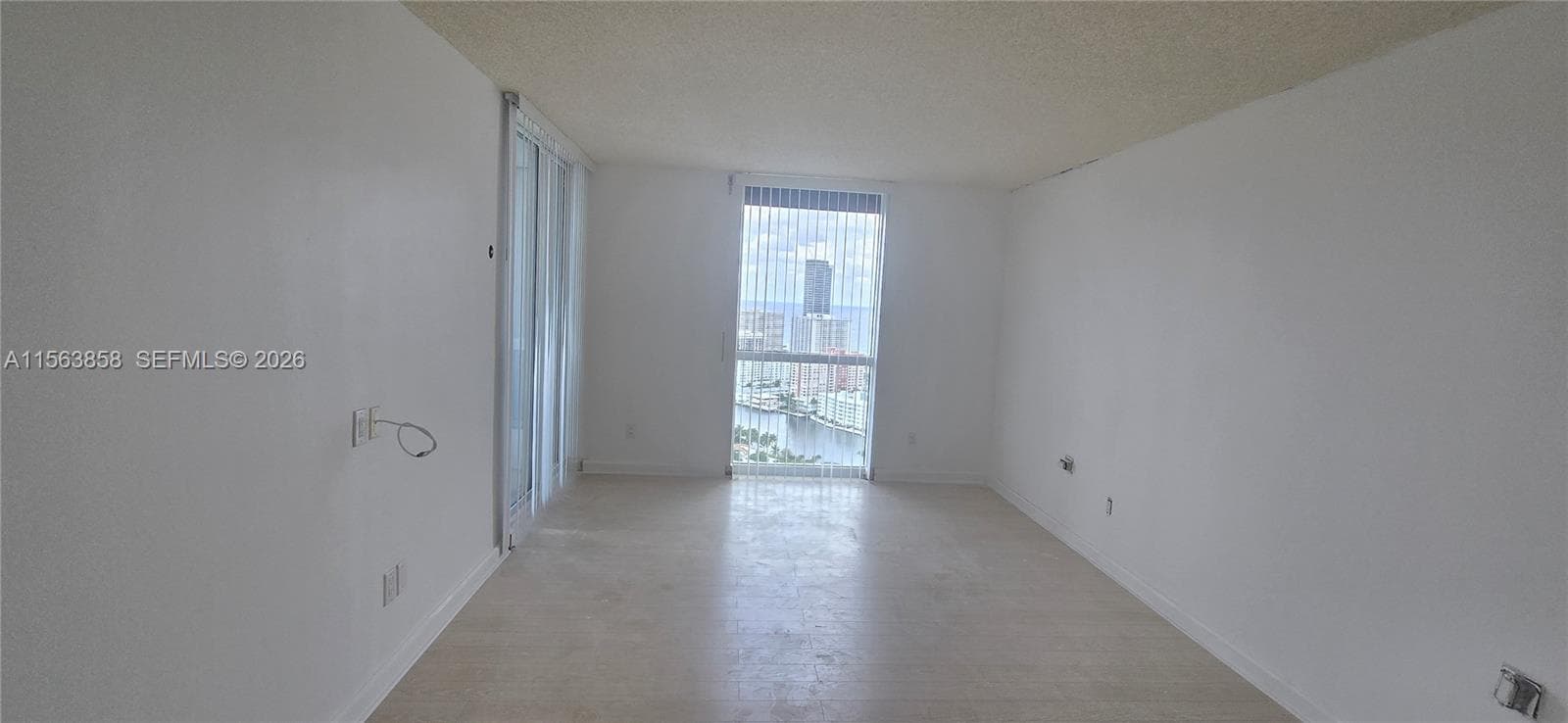 21205 Yacht Club Dr PH09 photo 22