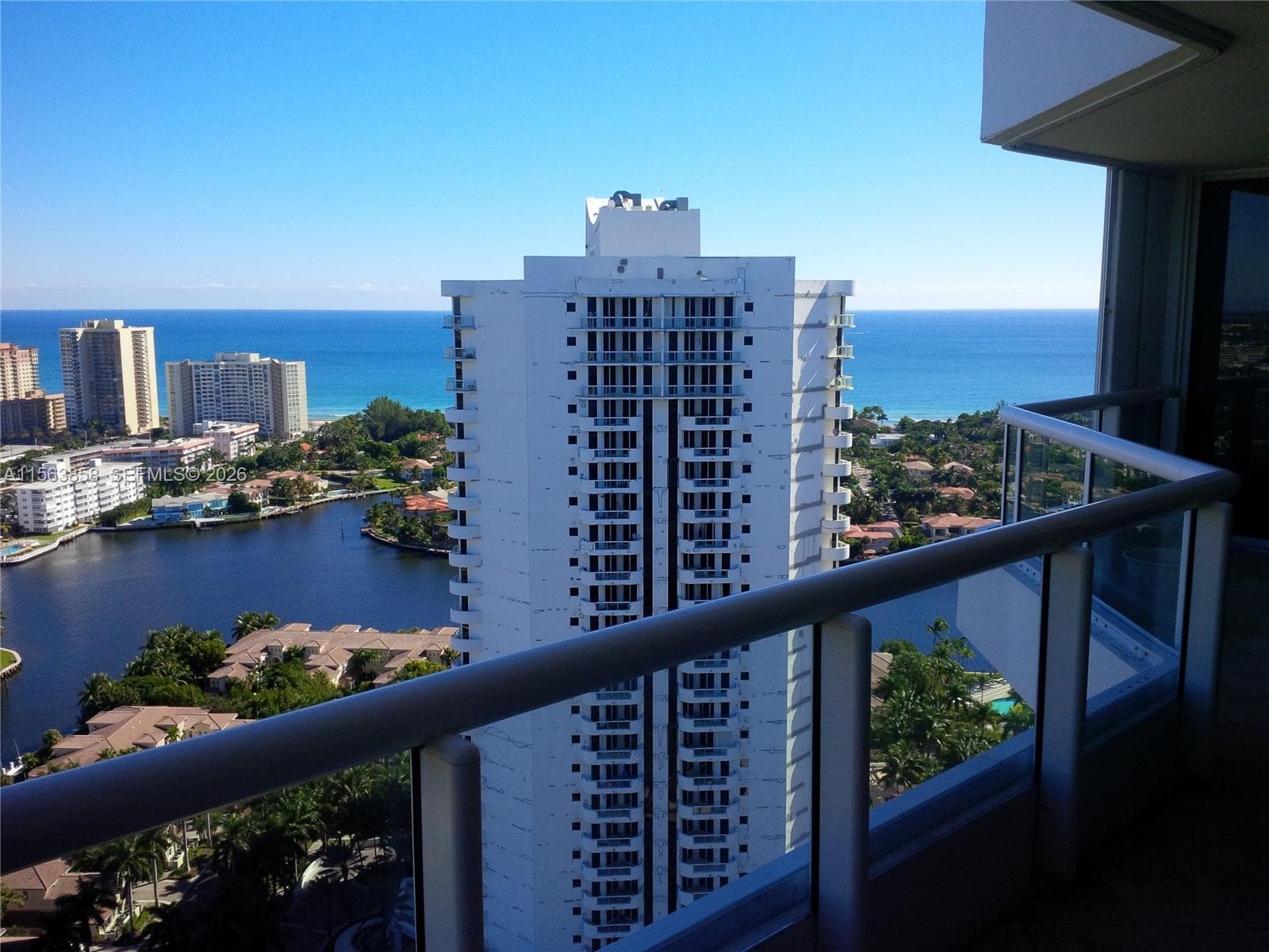 21205 Yacht Club Dr PH09 photo 18