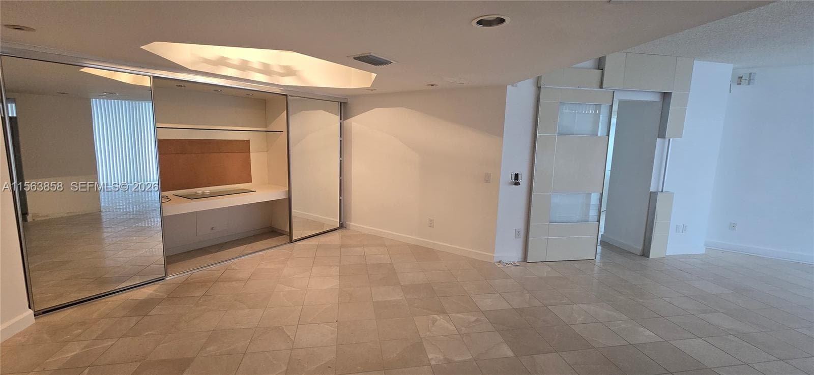 21205 Yacht Club Dr PH09 photo 11