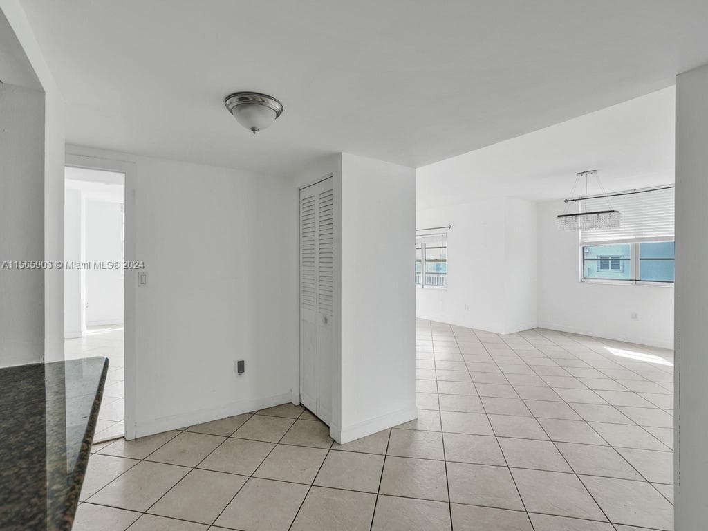 300 Bayview Dr 906 photo 16