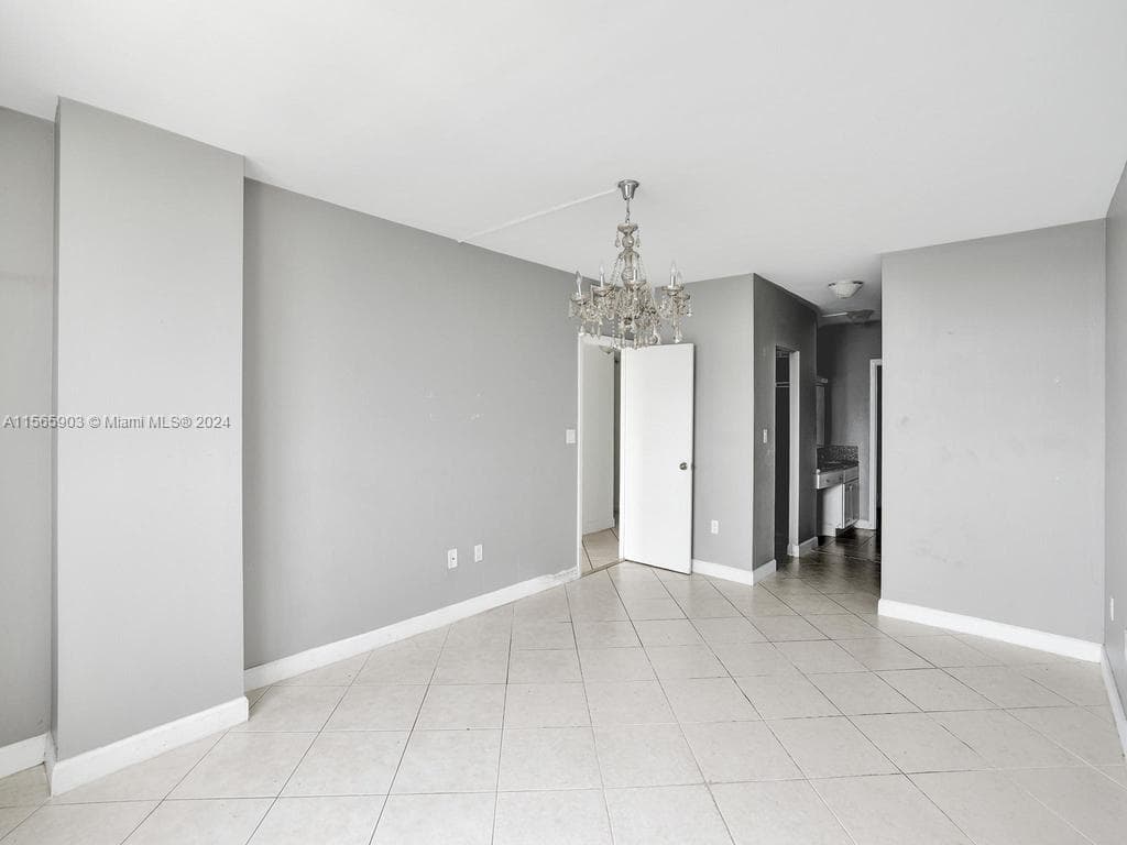 300 Bayview Dr 906 photo 25