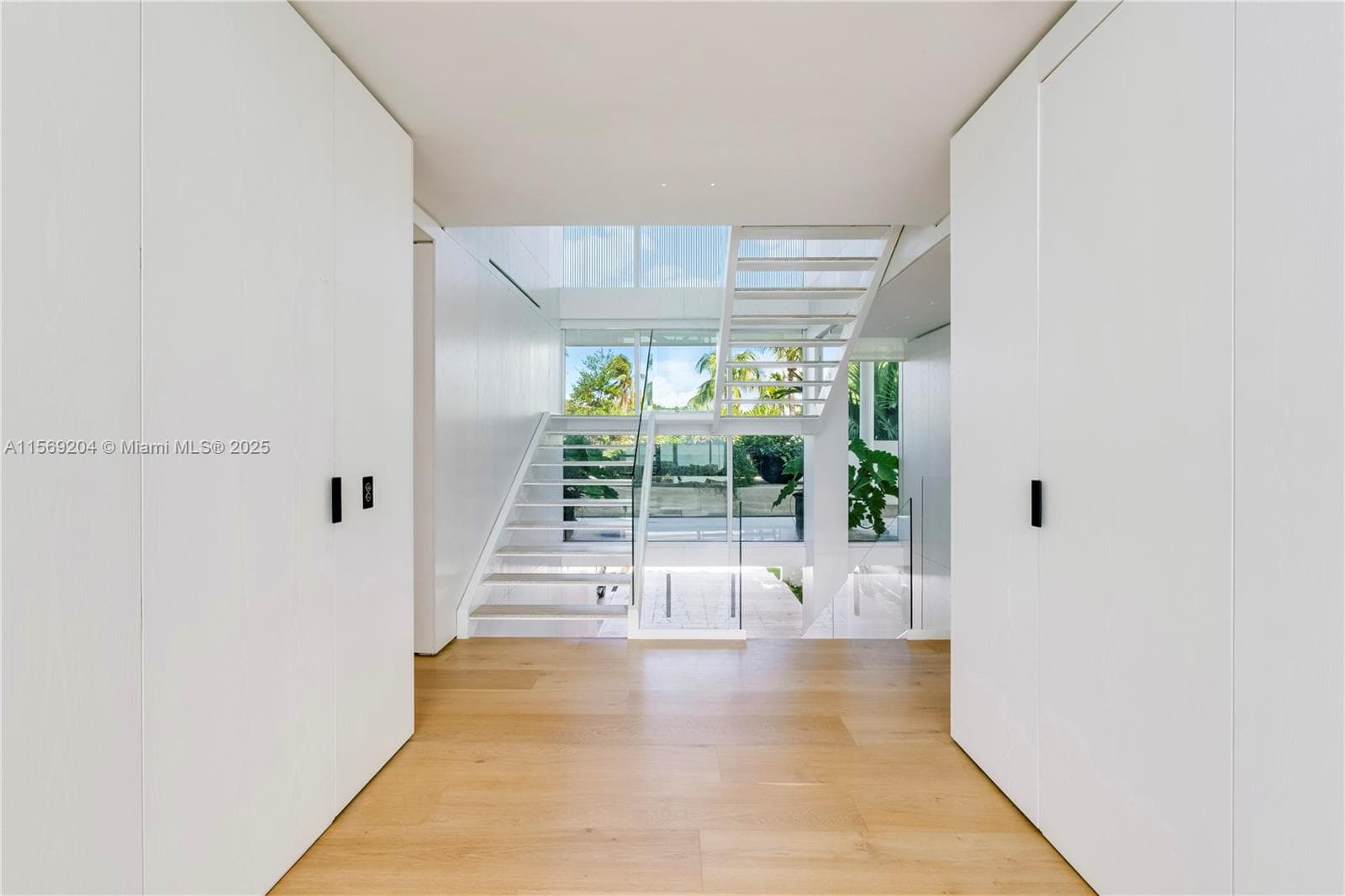 440 S Mashta Dr photo 5