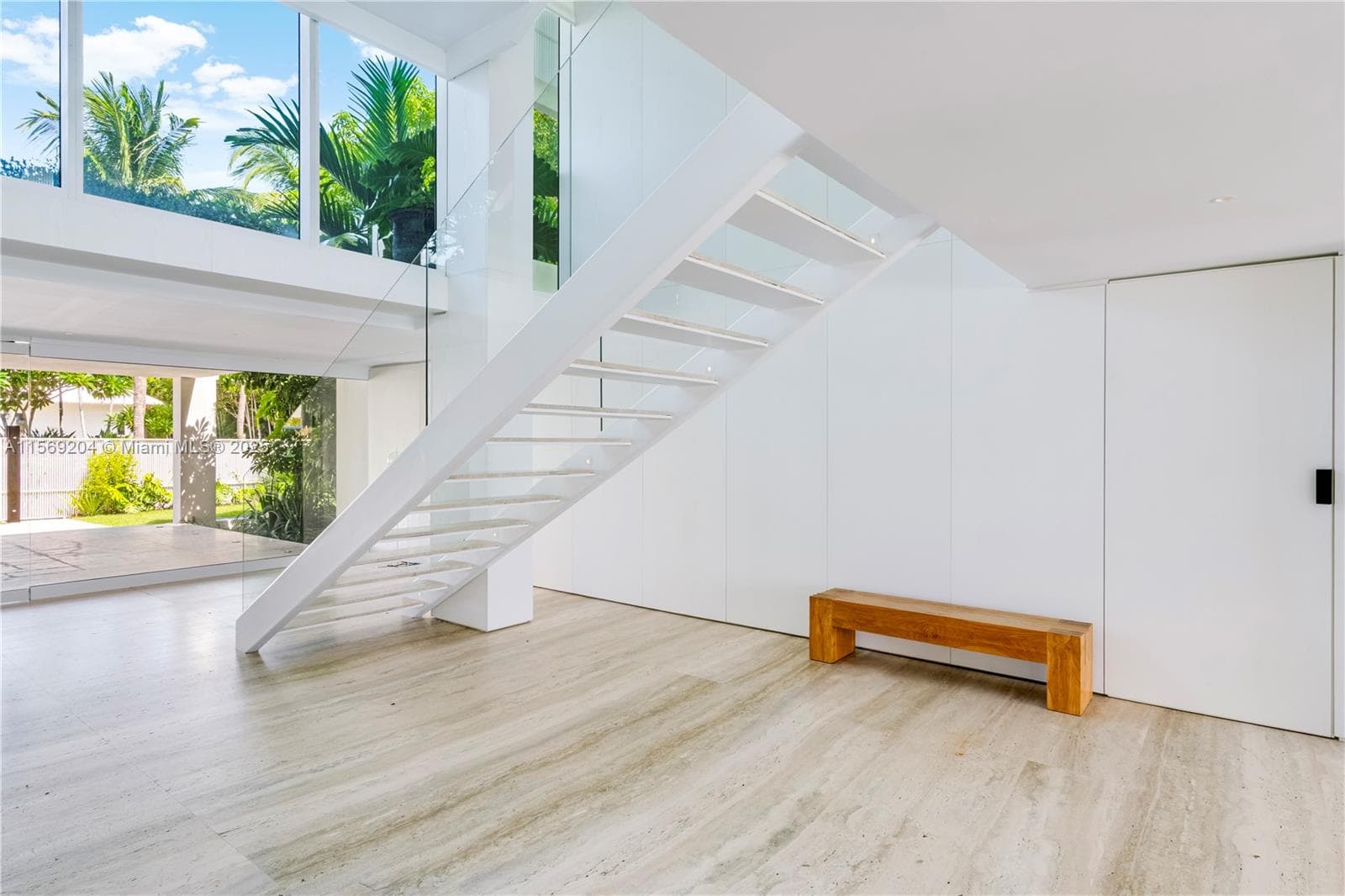 440 S Mashta Dr photo 4