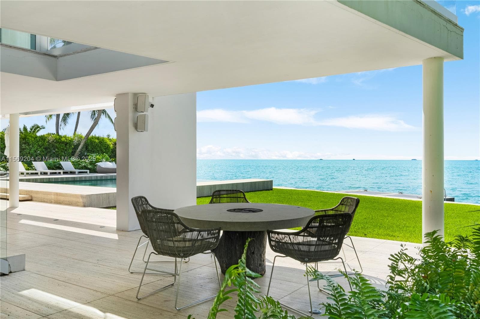 440 S Mashta Dr photo 25