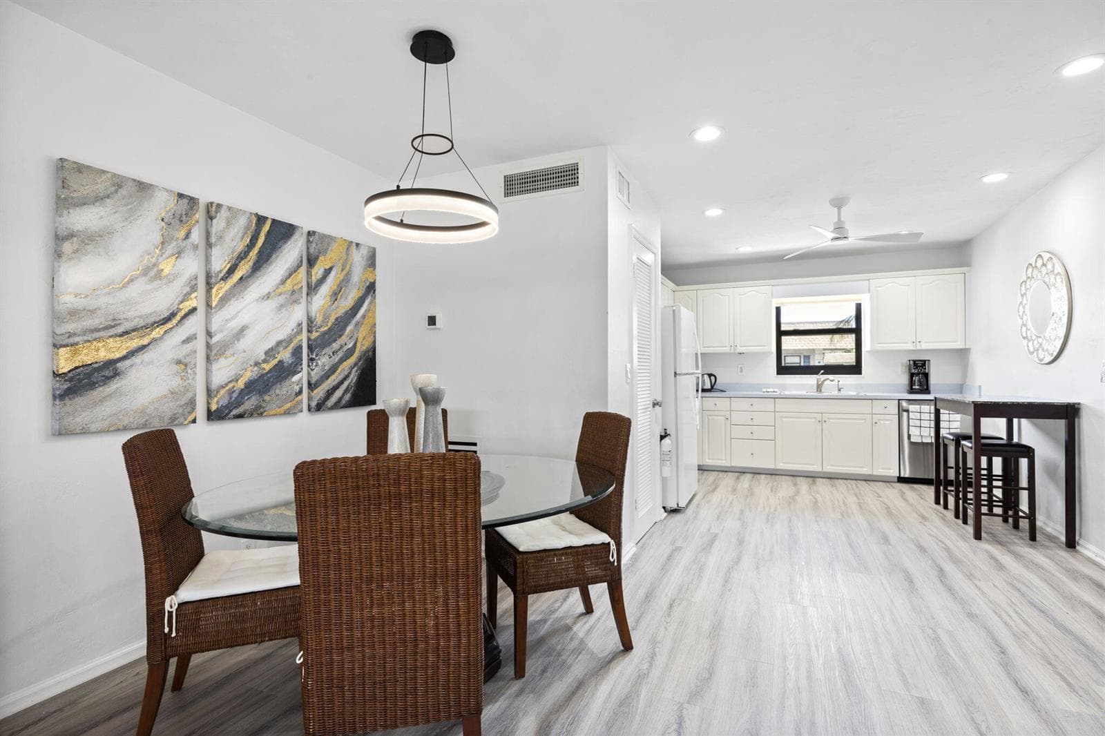 755 Saturn Street F201 photo 6