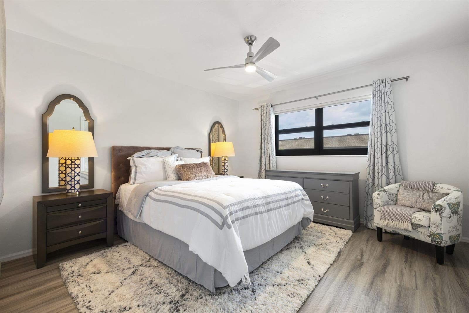 755 Saturn Street F201 photo 17