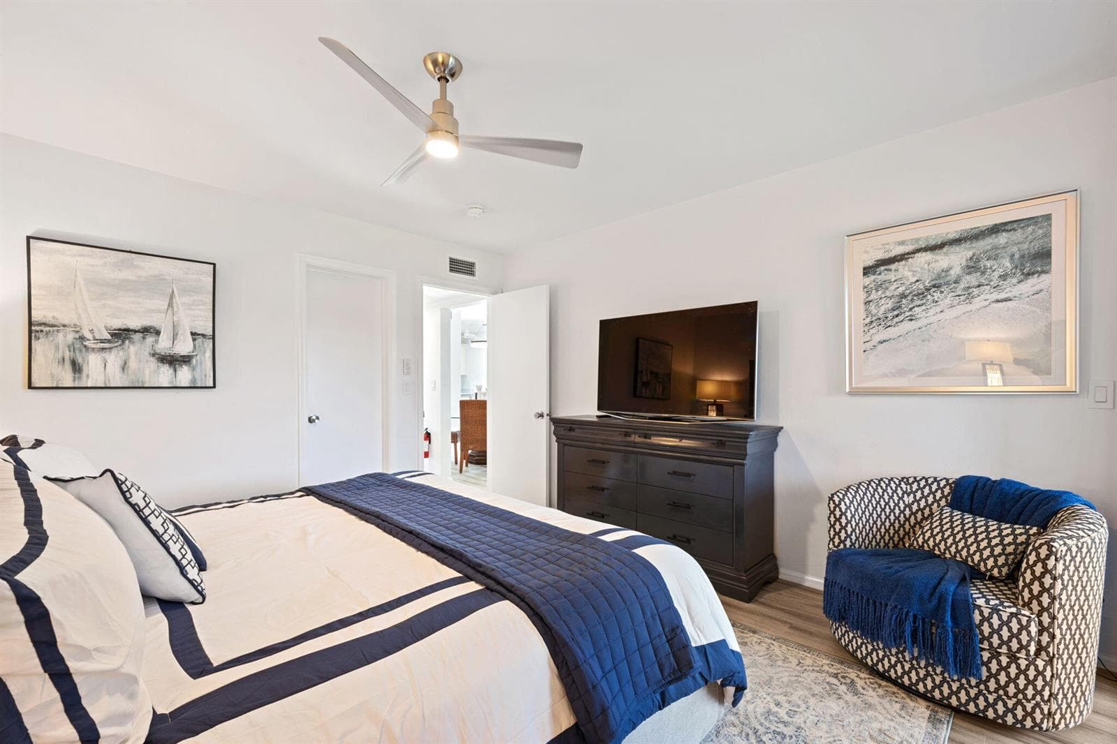 755 Saturn Street F201 photo 10