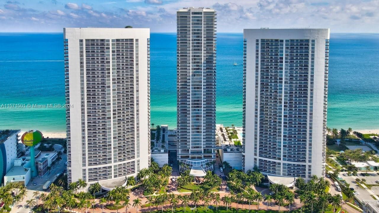 1830 Ocean Dr 4709 photo 1