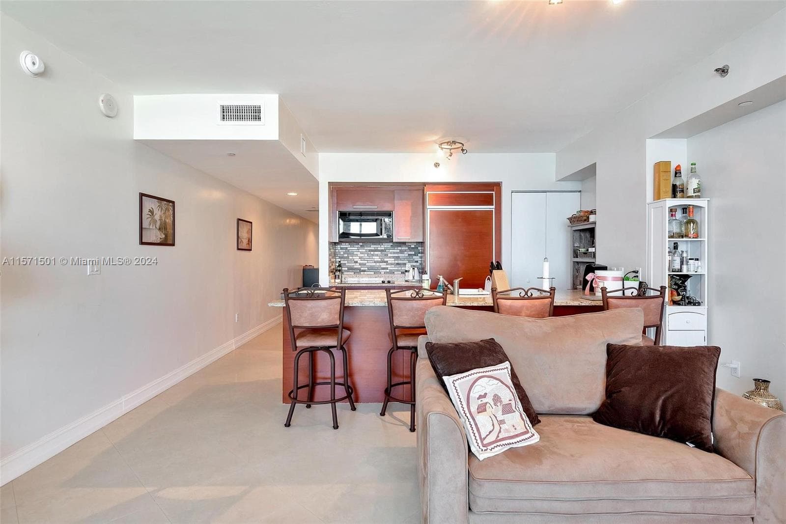 1830 Ocean Dr 4709 photo 10