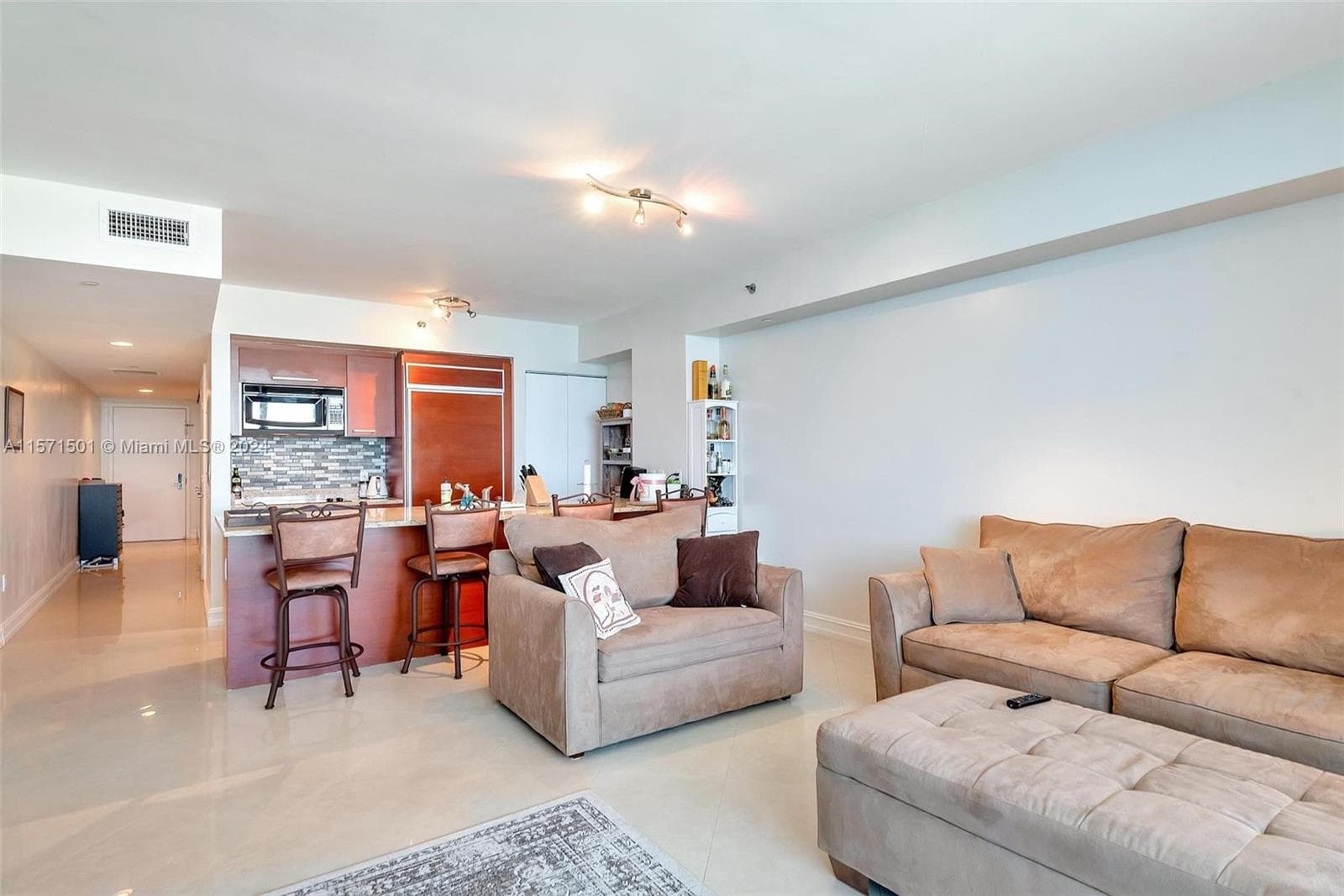 1830 Ocean Dr 4709 photo 8