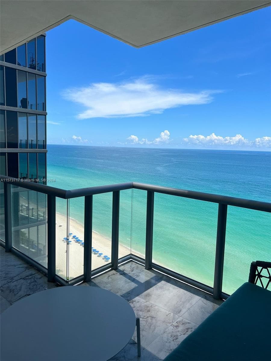 17121 Collins Ave 2008 photo 1
