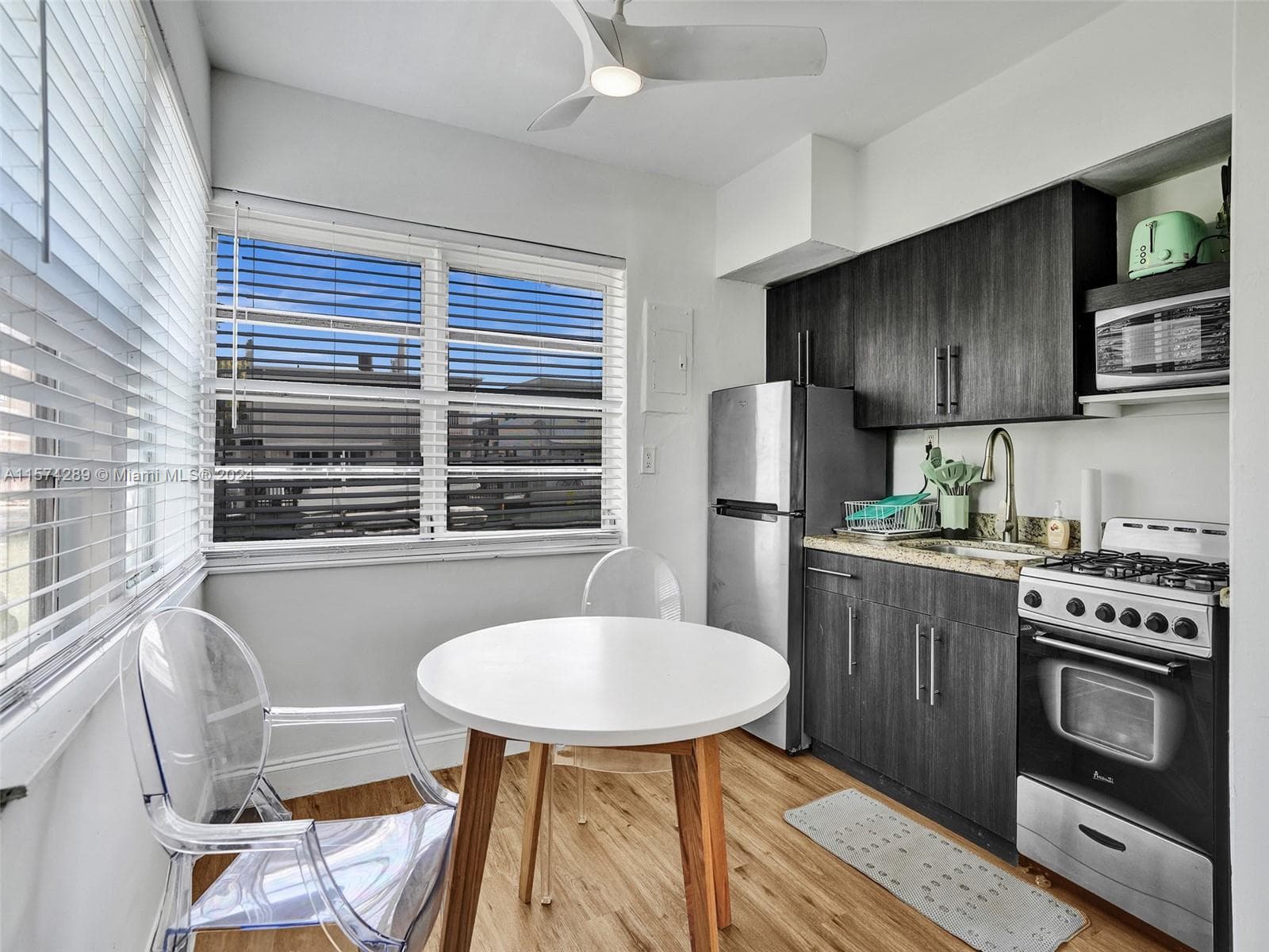 7143 Bonita Dr 1-4 photo 5