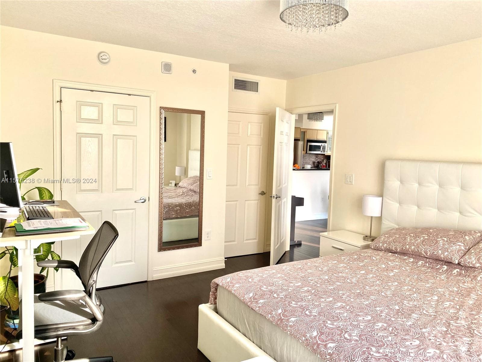 2080 S Ocean Dr 401 photo 22