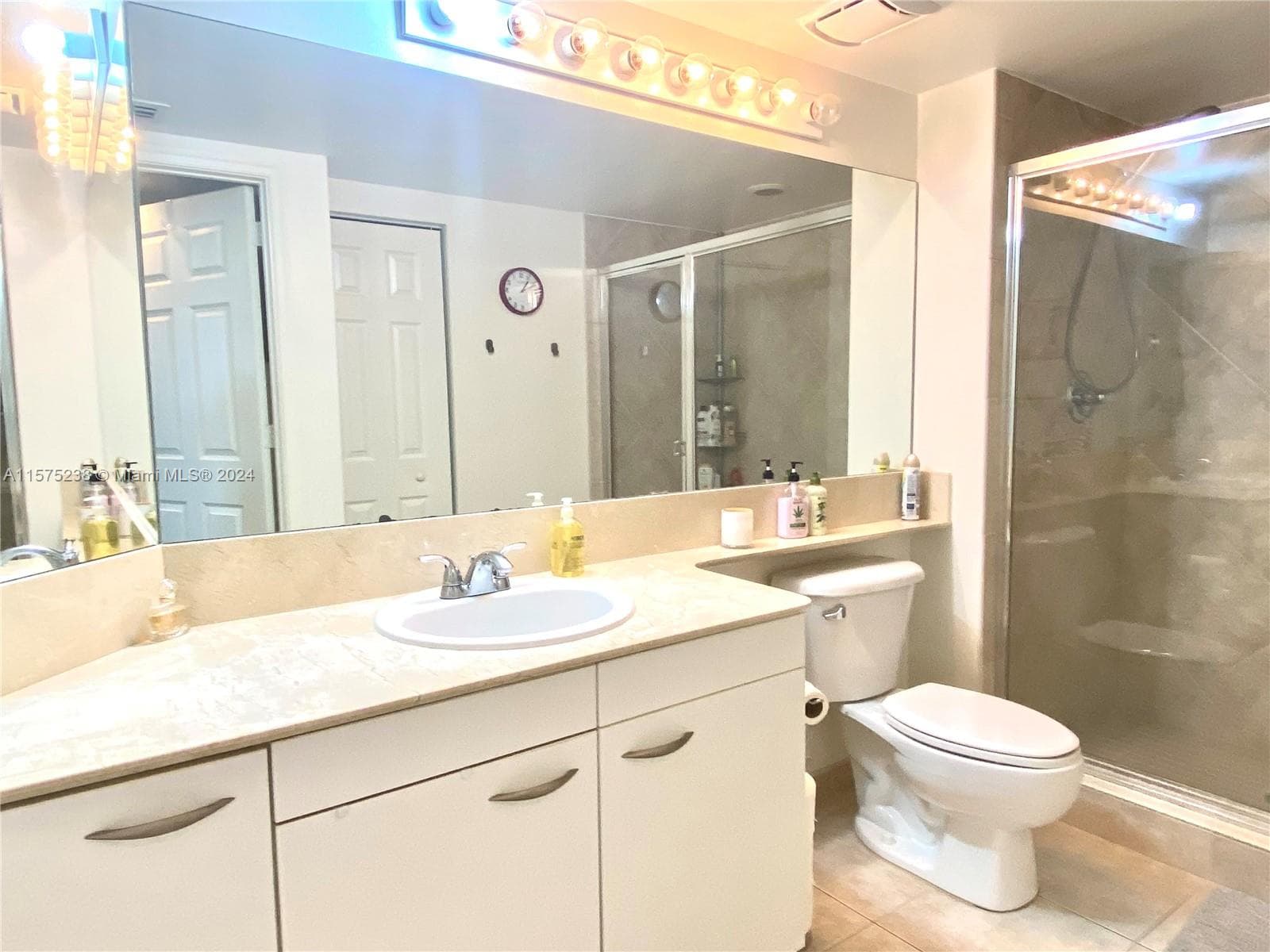 2080 S Ocean Dr 401 photo 18