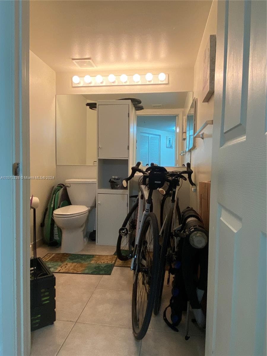 2080 S Ocean Dr 401 photo 8