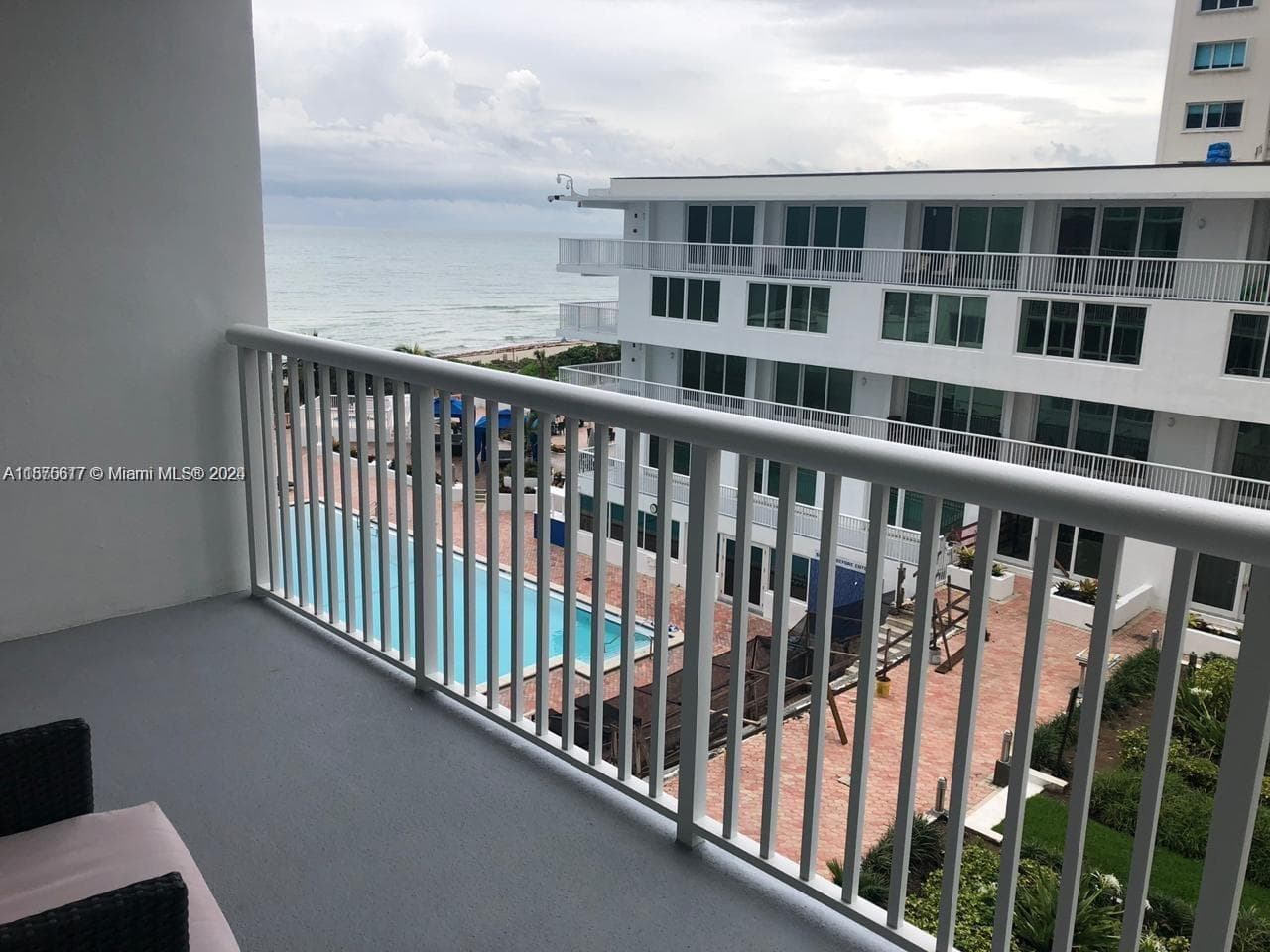 5401 Collins Ave 410 photo 23