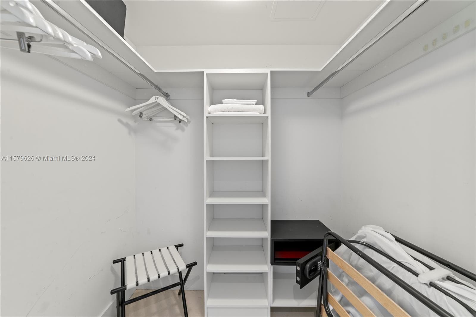 4111 Ocean Dr 2904 photo 15