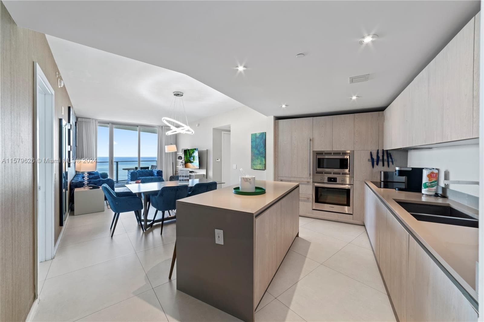 4111 Ocean Dr 2904 photo 8