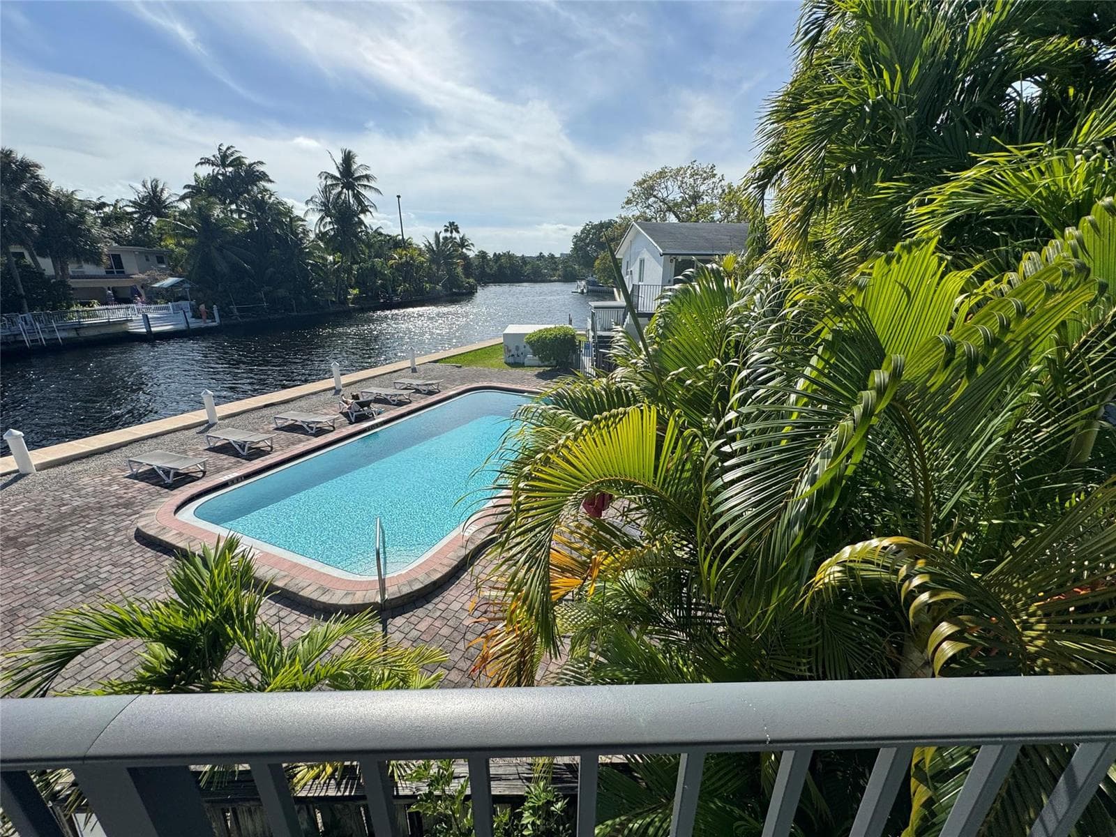 1814 E Oakland Park Boulevard 49 photo 2