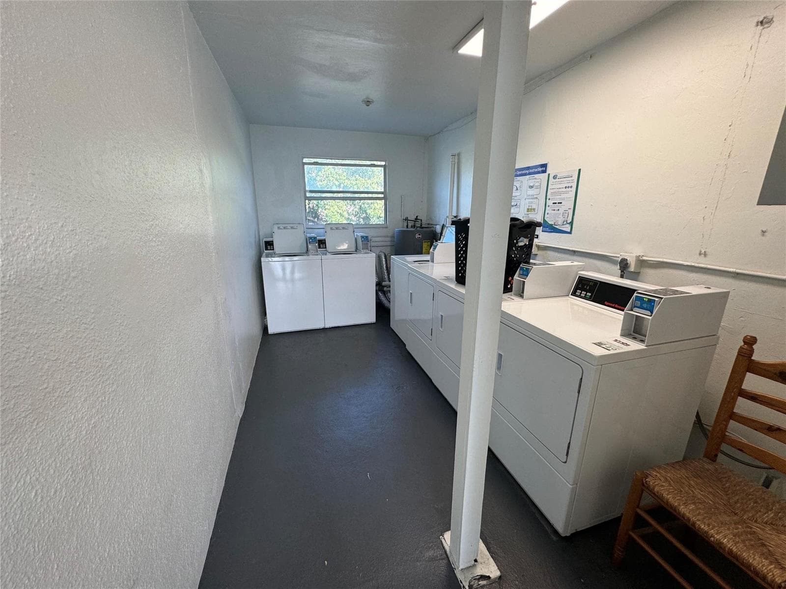 1814 E Oakland Park Boulevard 49 photo 7