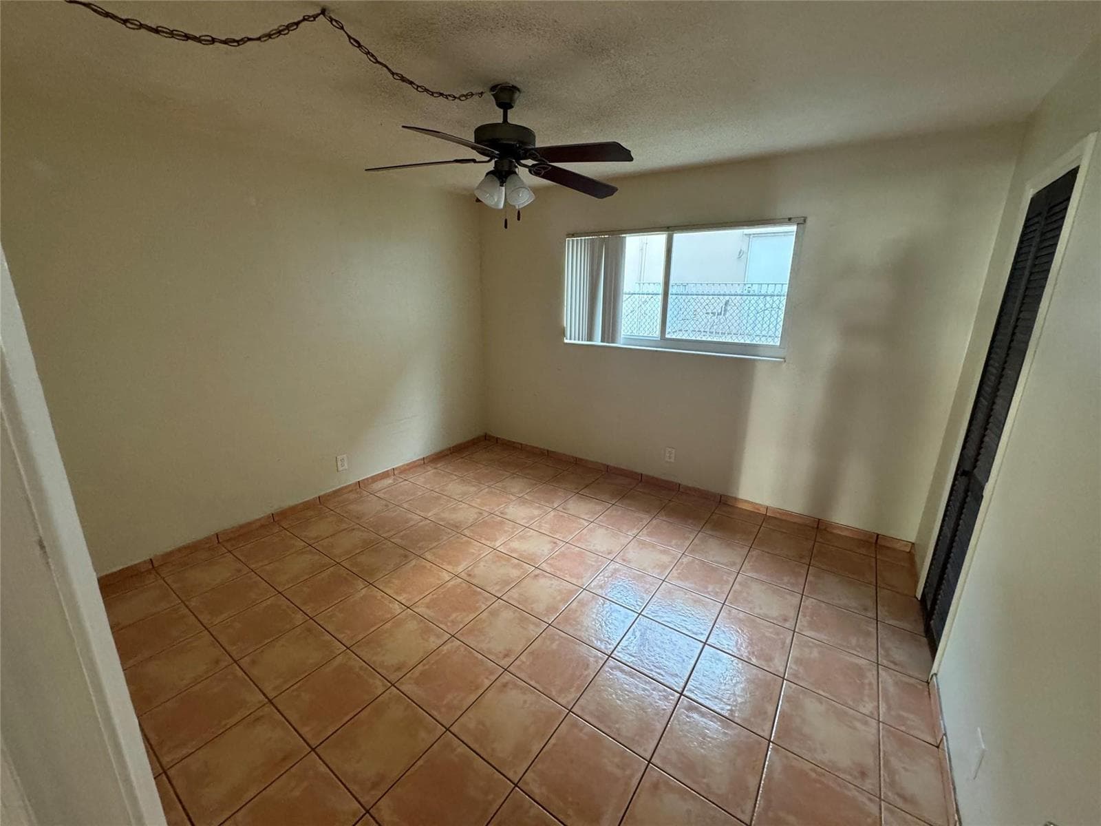 1814 E Oakland Park Boulevard 49 photo 11