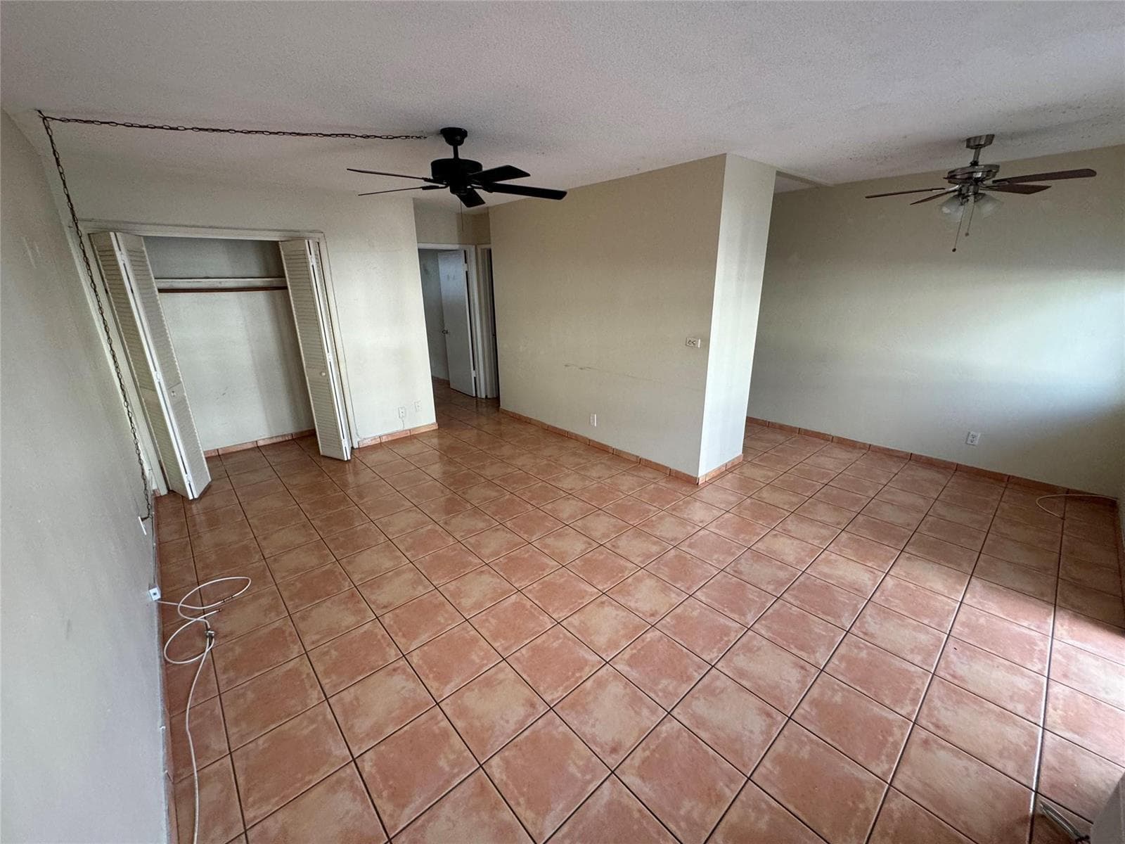 1814 E Oakland Park Boulevard 49 photo 8