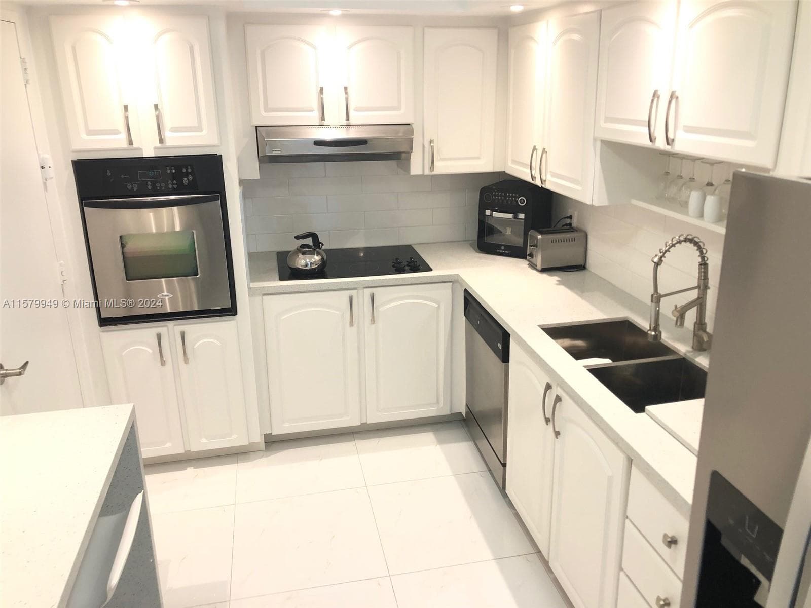 3901 S Ocean Dr 14M photo 6