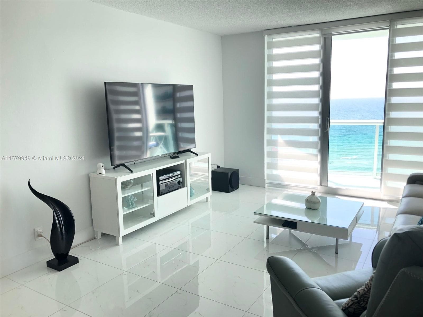 3901 S Ocean Dr 14M photo 4