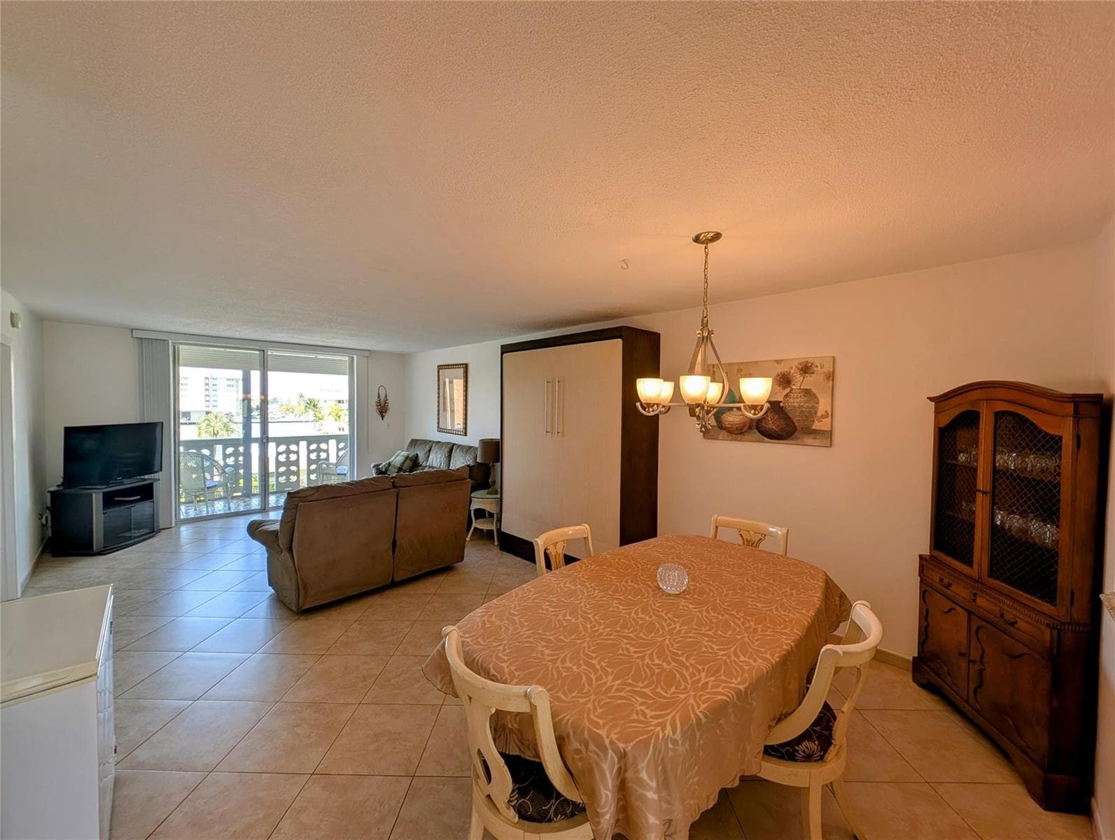 1893 S Ocean Drive 405 photo 3