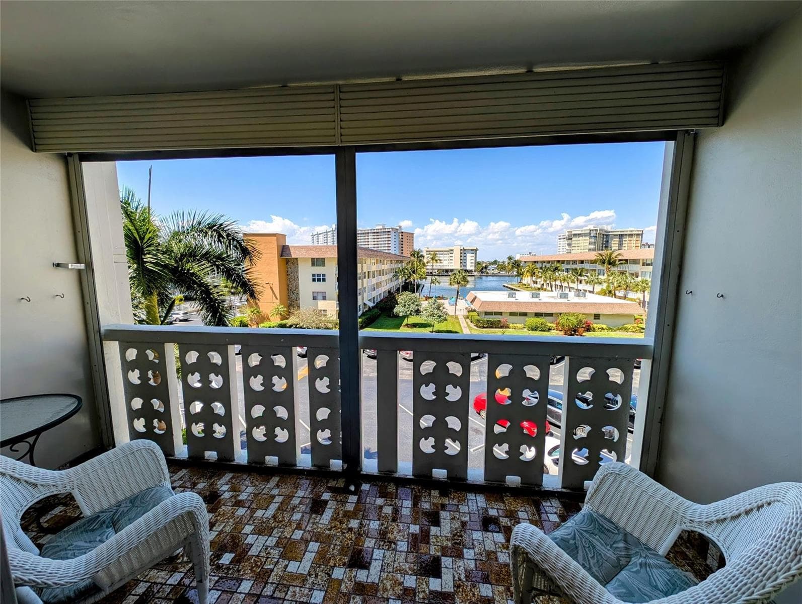 1893 S Ocean Drive 405 photo 5