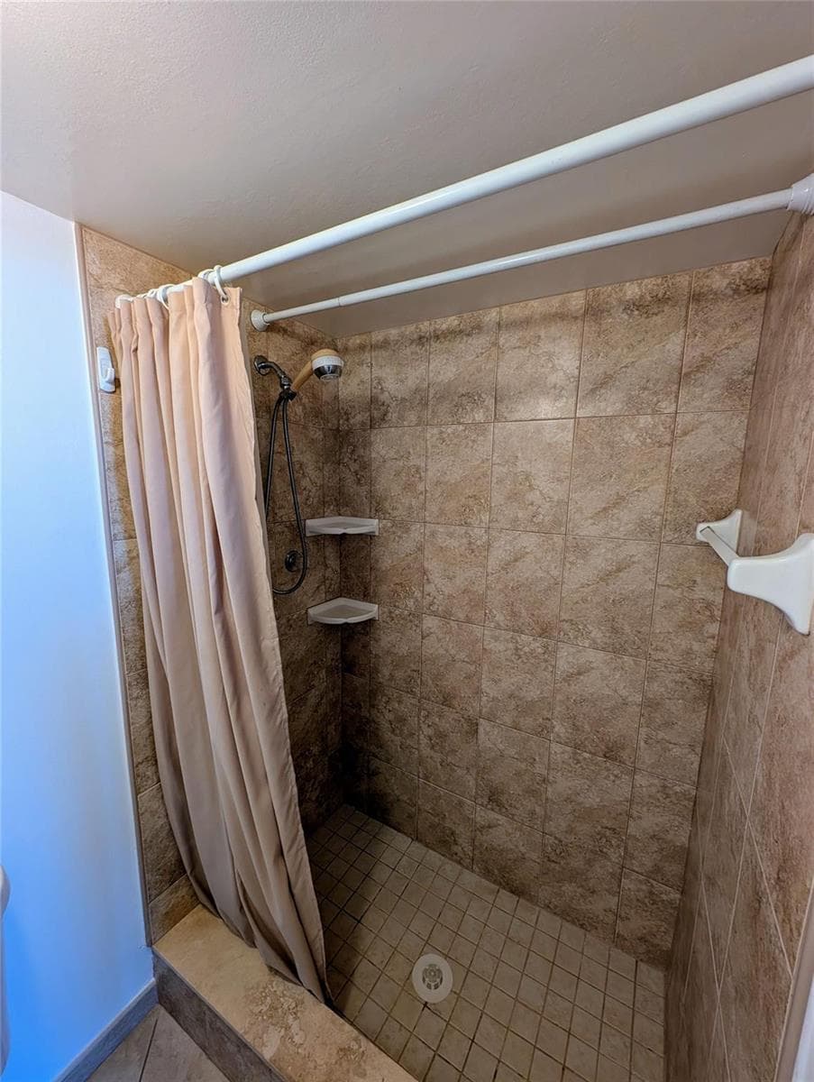 1893 S Ocean Drive 405 photo 10