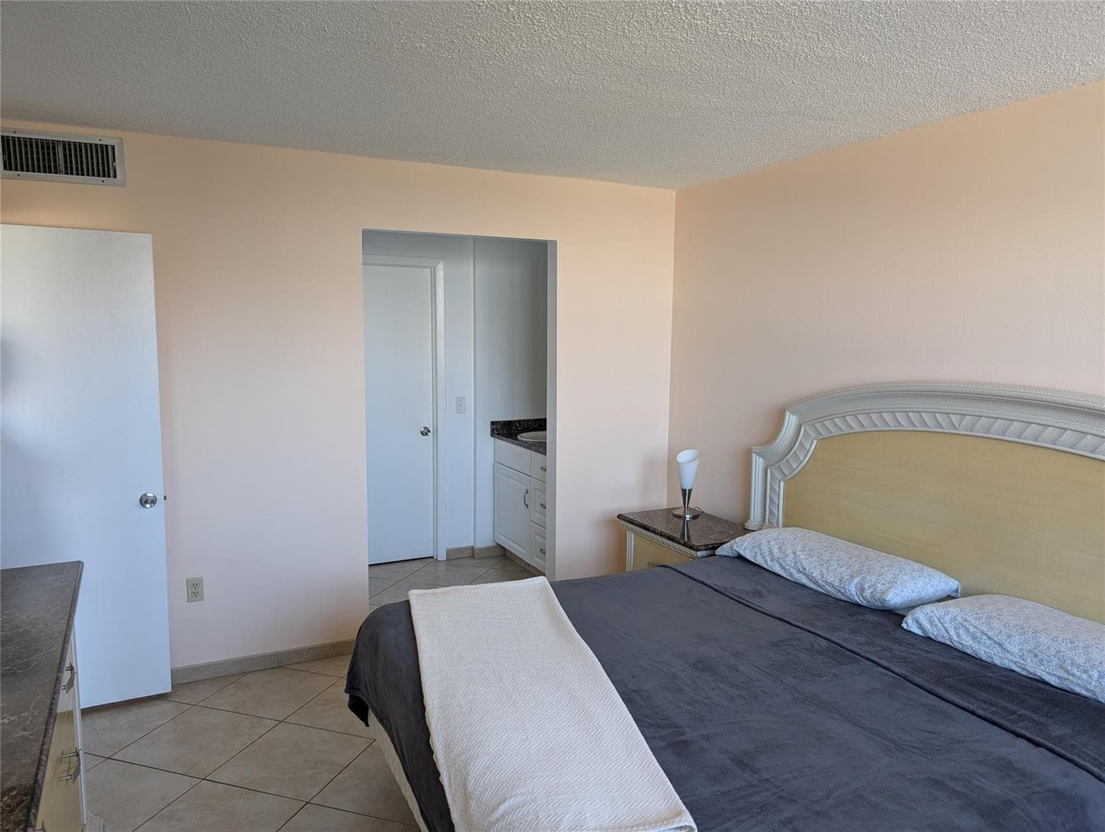 1893 S Ocean Drive 405 photo 8