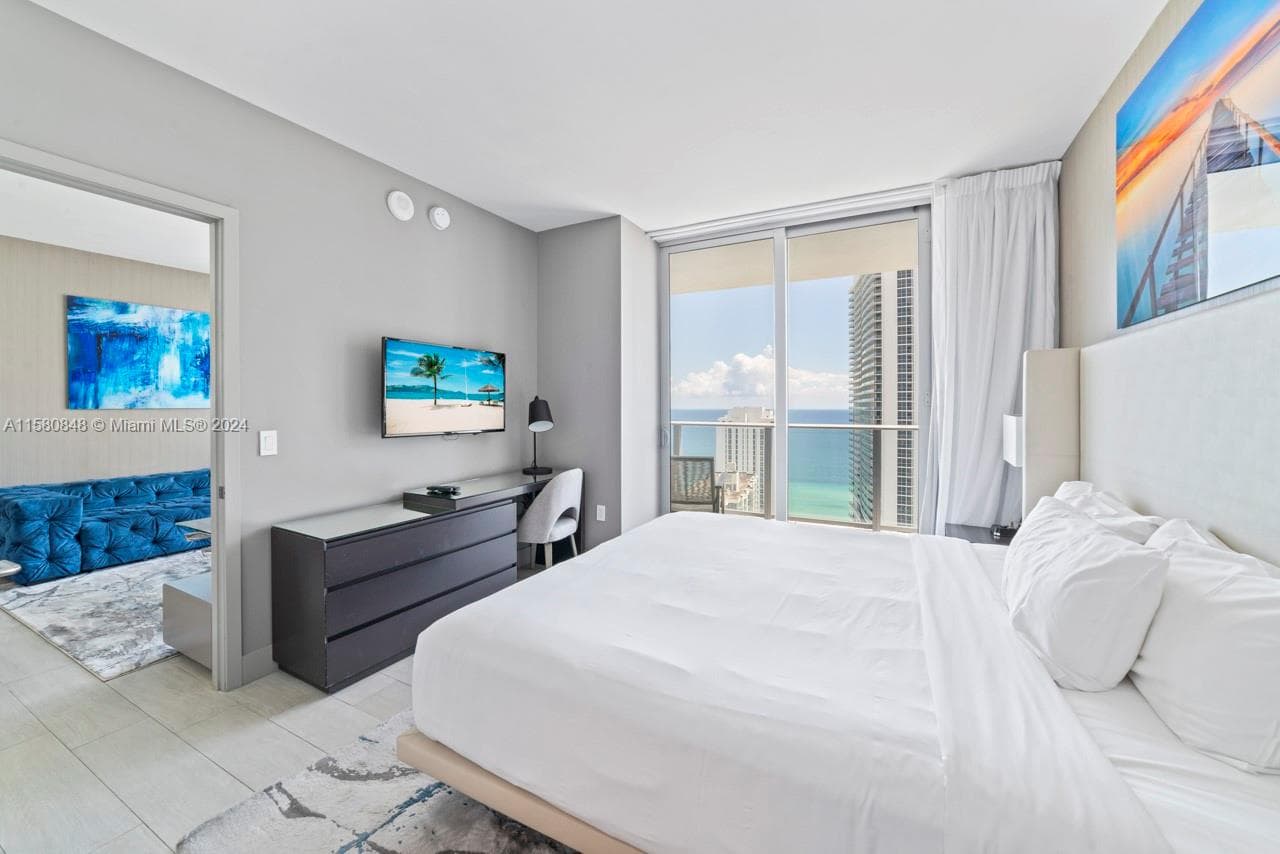 4010 Ocean Dr R2505 photo 16