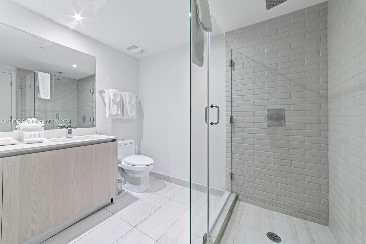 4010 Ocean Dr R2505 photo 12