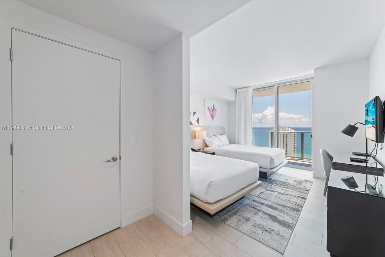 4010 Ocean Dr R2505 photo 9