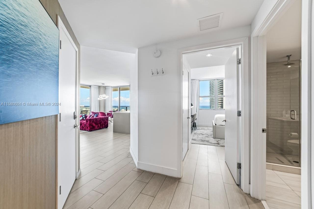 4010 S Ocean Dr R1601 photo 1