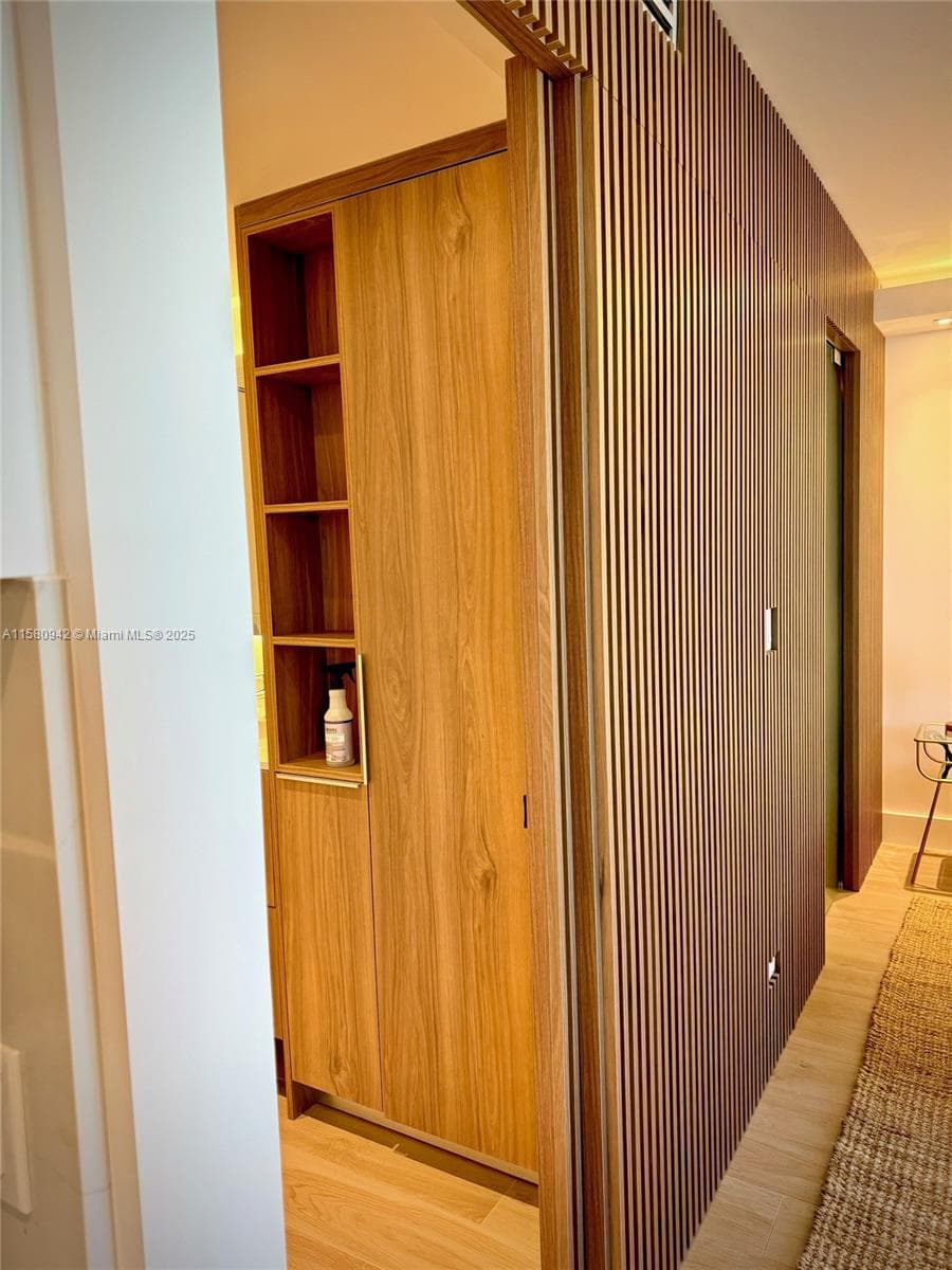 2301 Collins Ave 837 photo 17