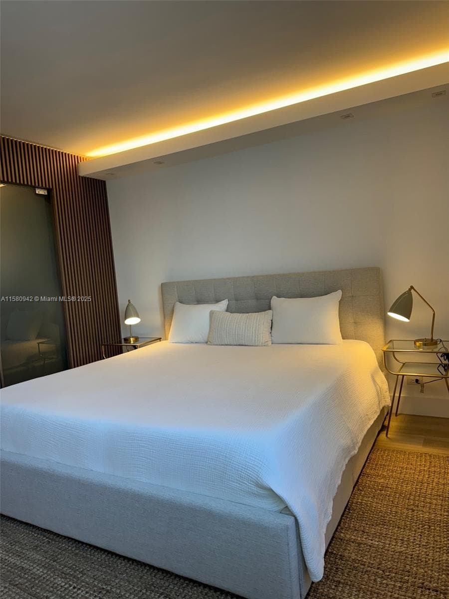2301 Collins Ave 837 photo 11