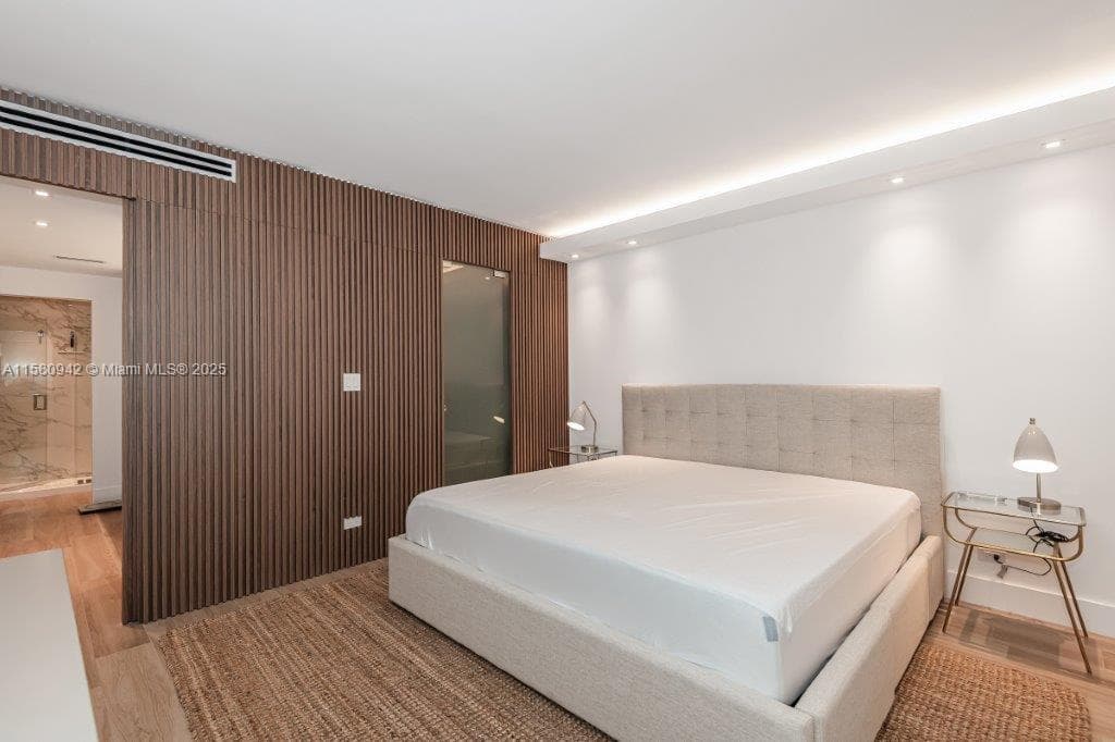 2301 Collins Ave 837 photo 19
