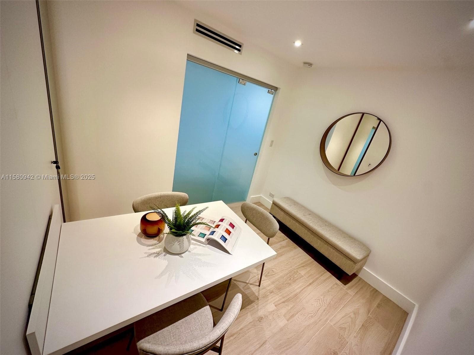 2301 Collins Ave 837 photo 25