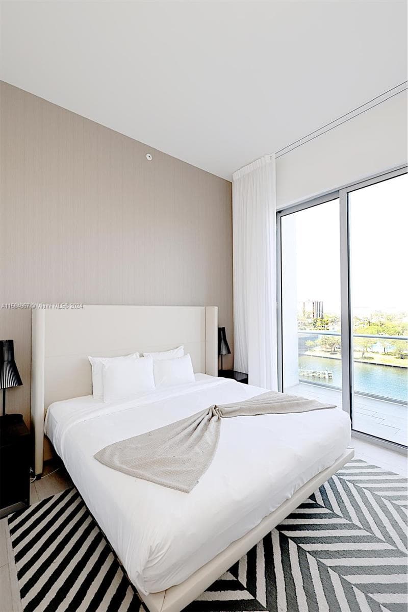 4010 S Ocean Dr R504 photo 4