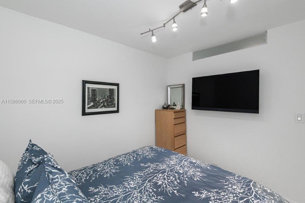 2301 Collins Ave 1111 photo 20
