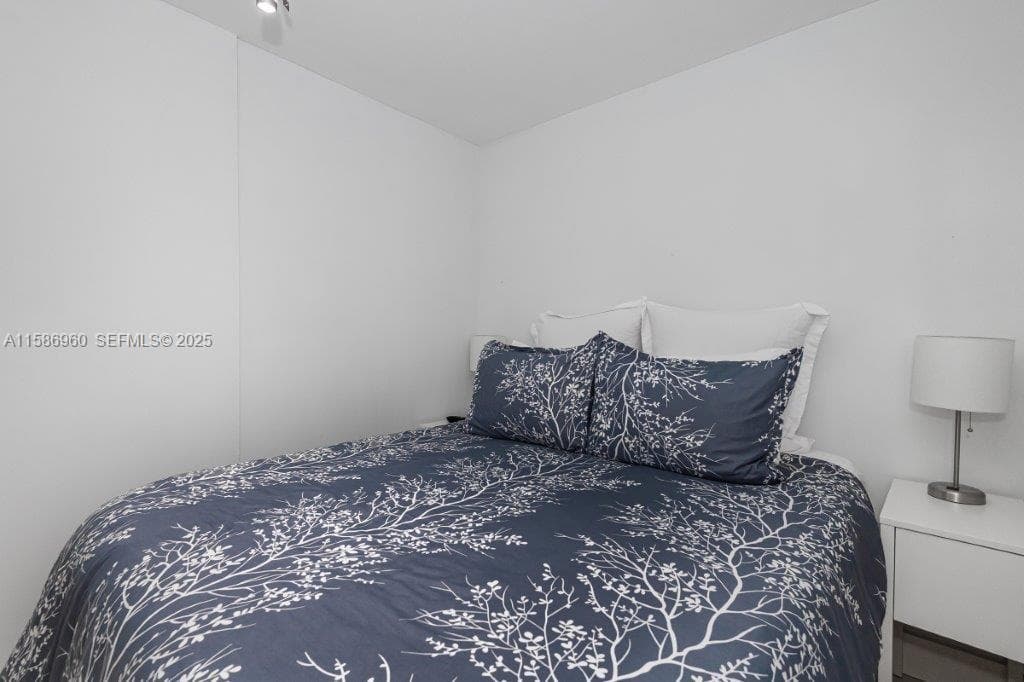 2301 Collins Ave 1111 photo 18